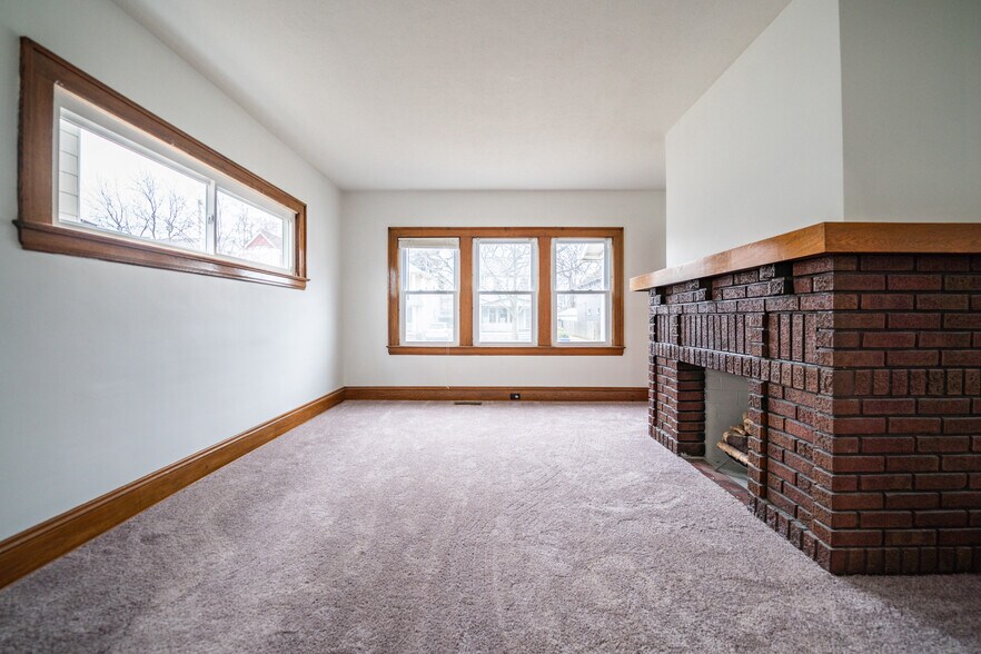 Building Photo - 2085 Marlowe Ave