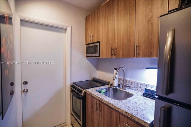 Building Photo - 7901 SW 64th St