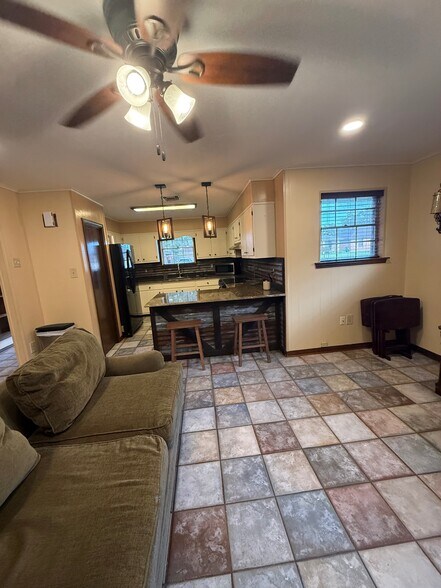 Building Photo - 119 Jay St