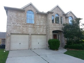 Building Photo - 12111 N Brenton Knoll Dr