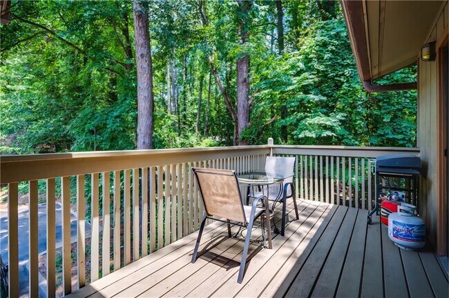 Building Photo - 202 Dunbar Dr
