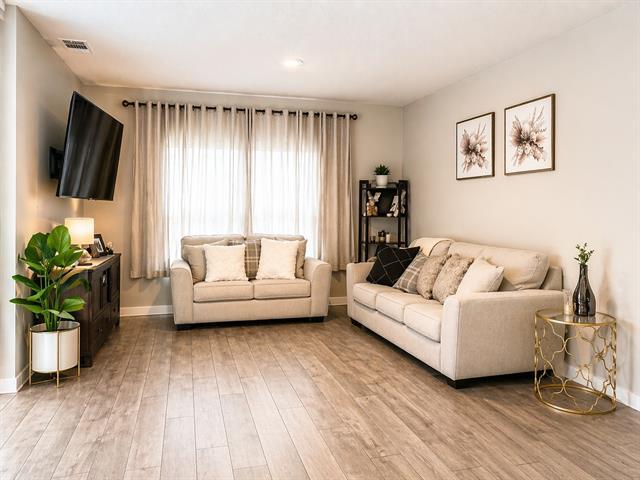 Building Photo - 1505 Hulen Park Trl