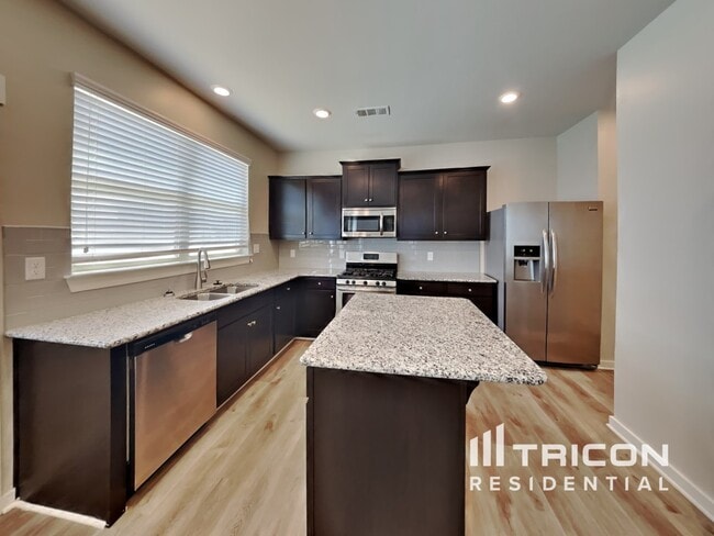 Building Photo - 4803 Kingdom Dr
