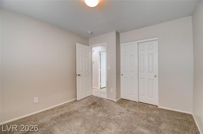 Building Photo - Beautiful Southwest Home-Must see!