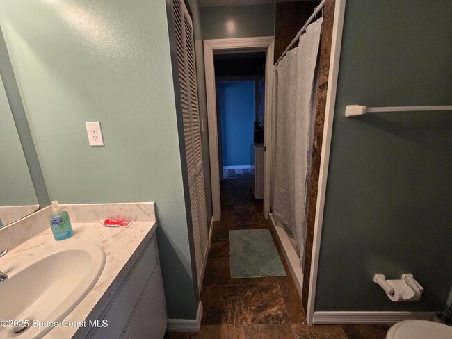 Building Photo - 0000 Pineapple Ave