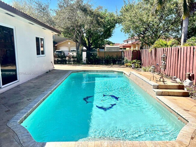 Building Photo - 8899 NW 176th Ln