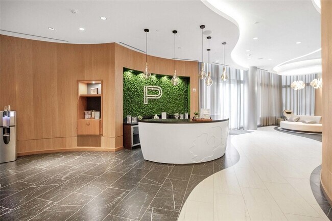 Building Photo - 851 NE 1st Ave