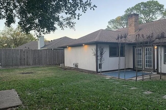 Building Photo - 6318 Leaf Arbor Dr