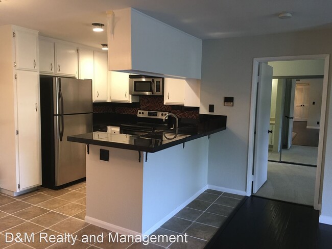 Building Photo - 2 br, 2 bath House - 11233 Tierrasanta Blv...