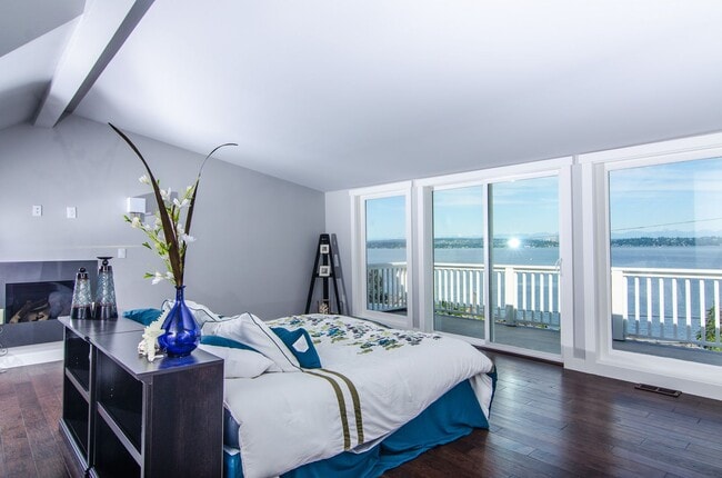 Building Photo - 4Bd/3.5Ba Seattle Home