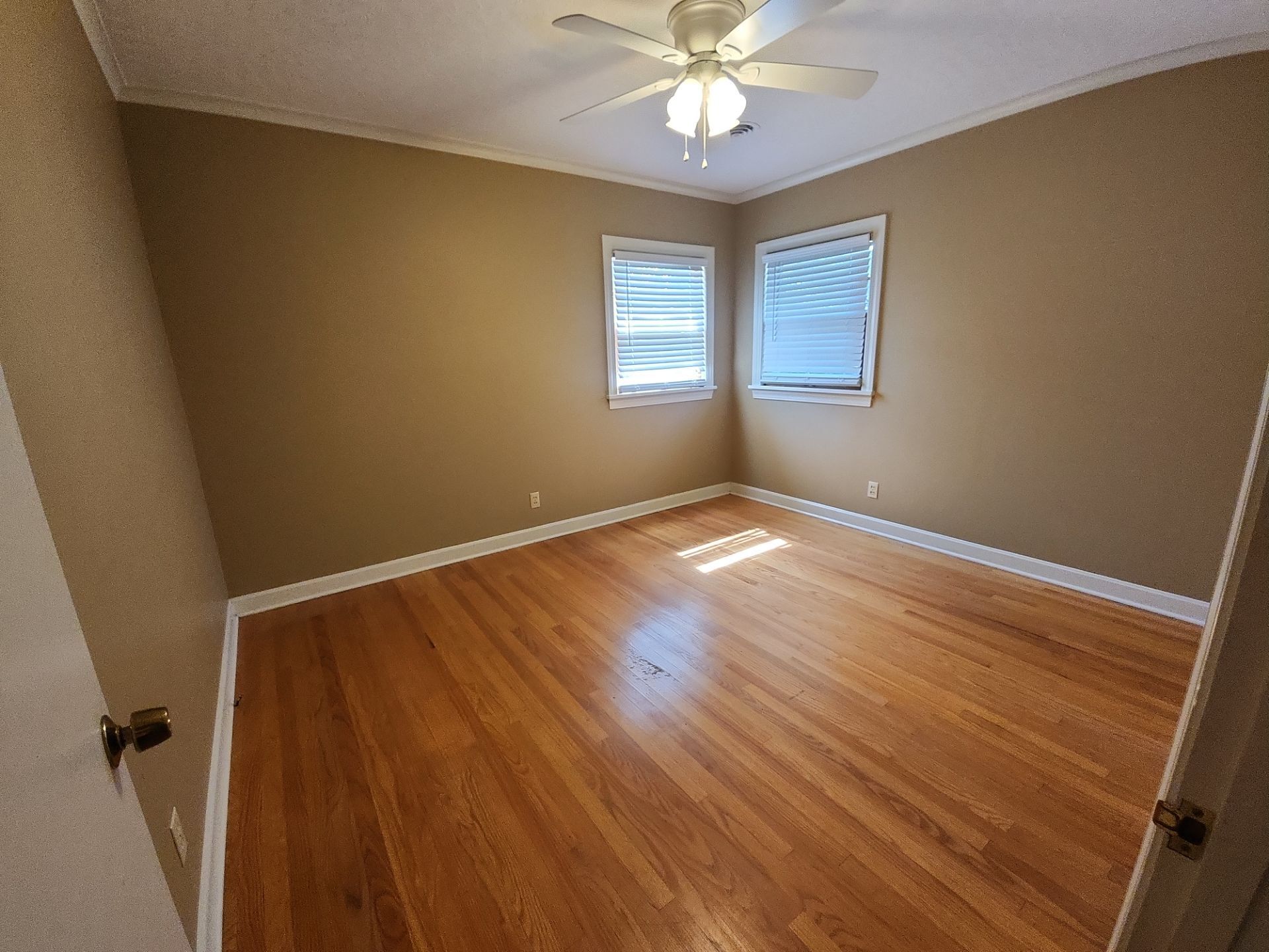 Building Photo - 457 Wallace Rd