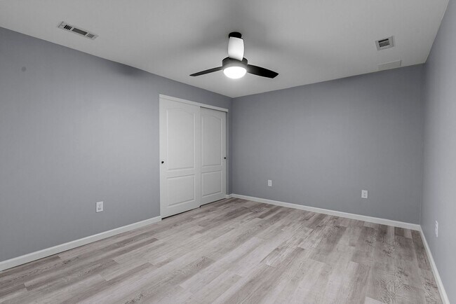 Building Photo - Spacious 3-Bed, 3-Bath Home in Wentzville