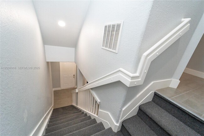 Building Photo - 3515 Shoma Dr