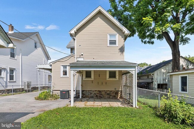 Building Photo - 205 Callanan Ave