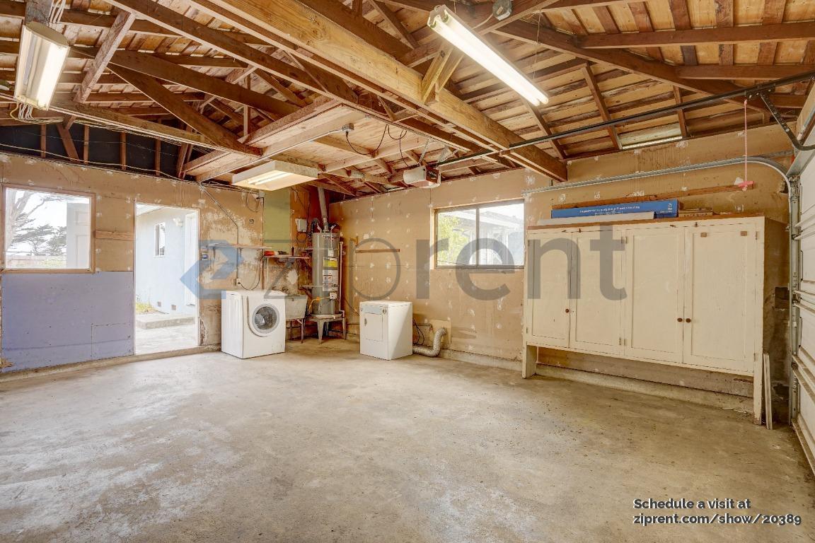 Building Photo - Unit
