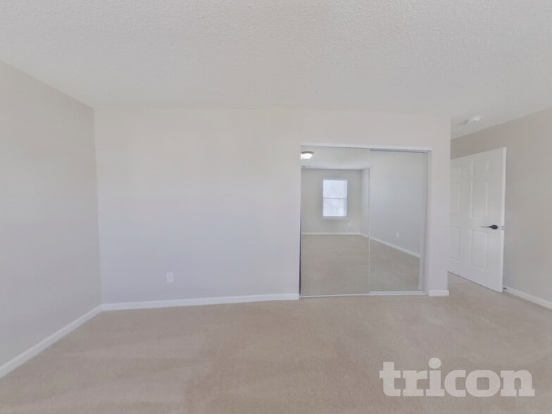 Building Photo - 3010 Thistlewood Cir