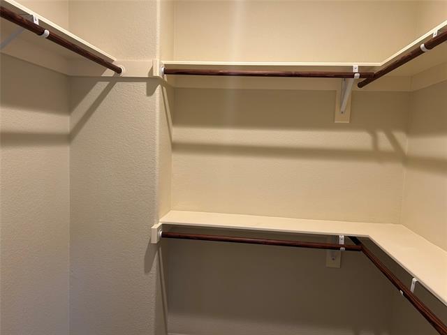 Building Photo - 204 Pearl Ln