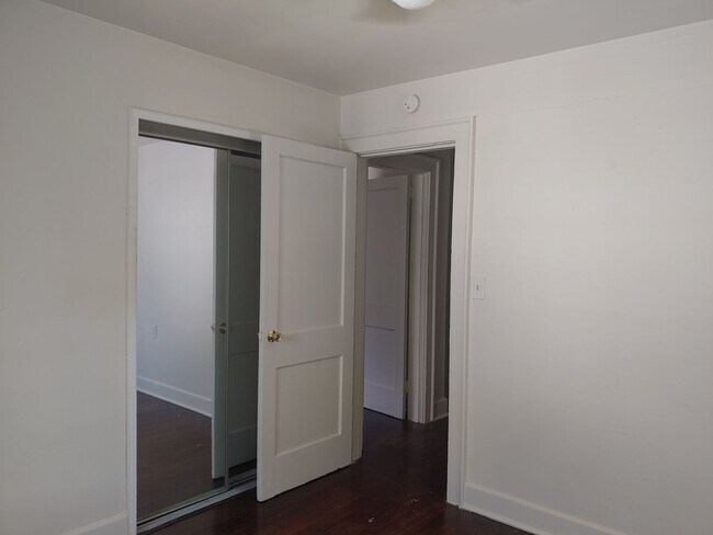 Building Photo - 2541BALLENTINE