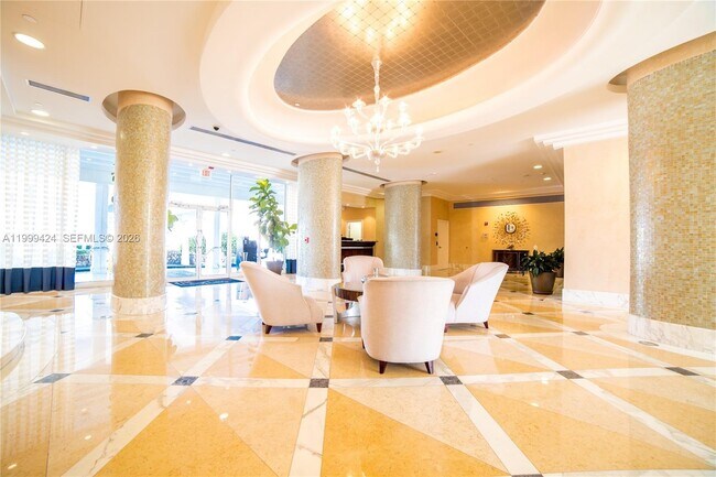 Building Photo - 6917 Collins Ave