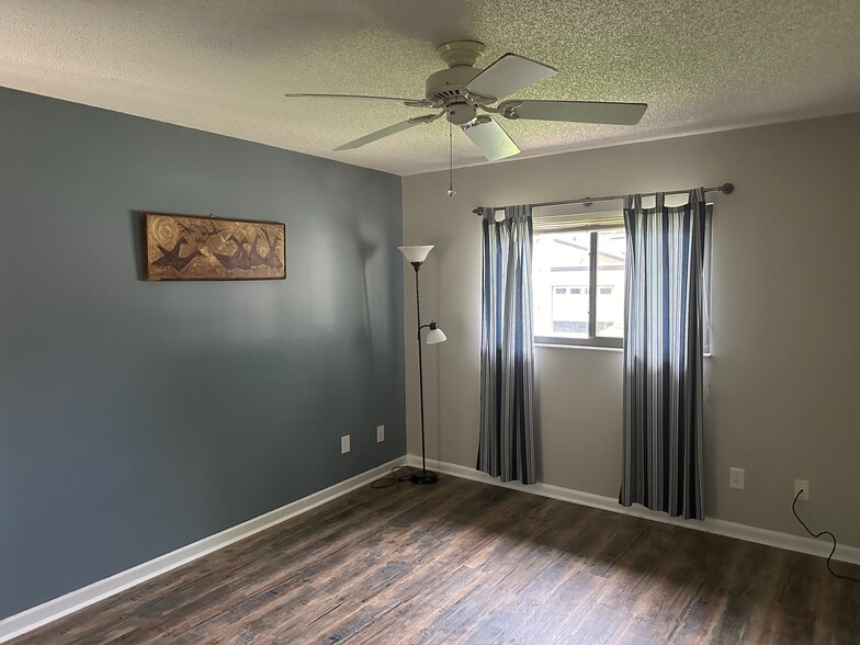 Building Photo - 3852 NE 19th Street Cir