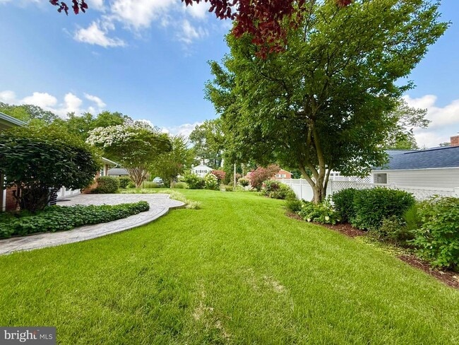 Building Photo - 5413 Ives Pl