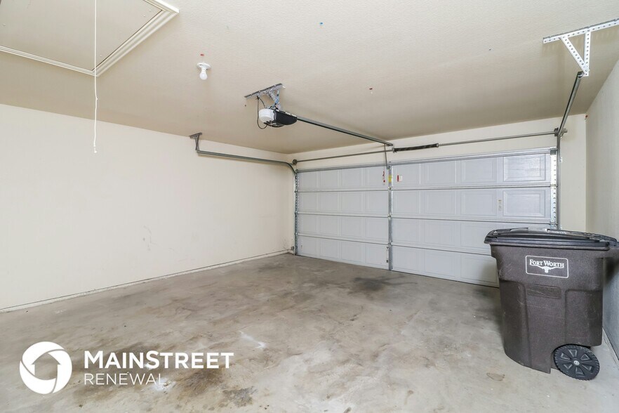 Building Photo - 3433 Heatherbend St