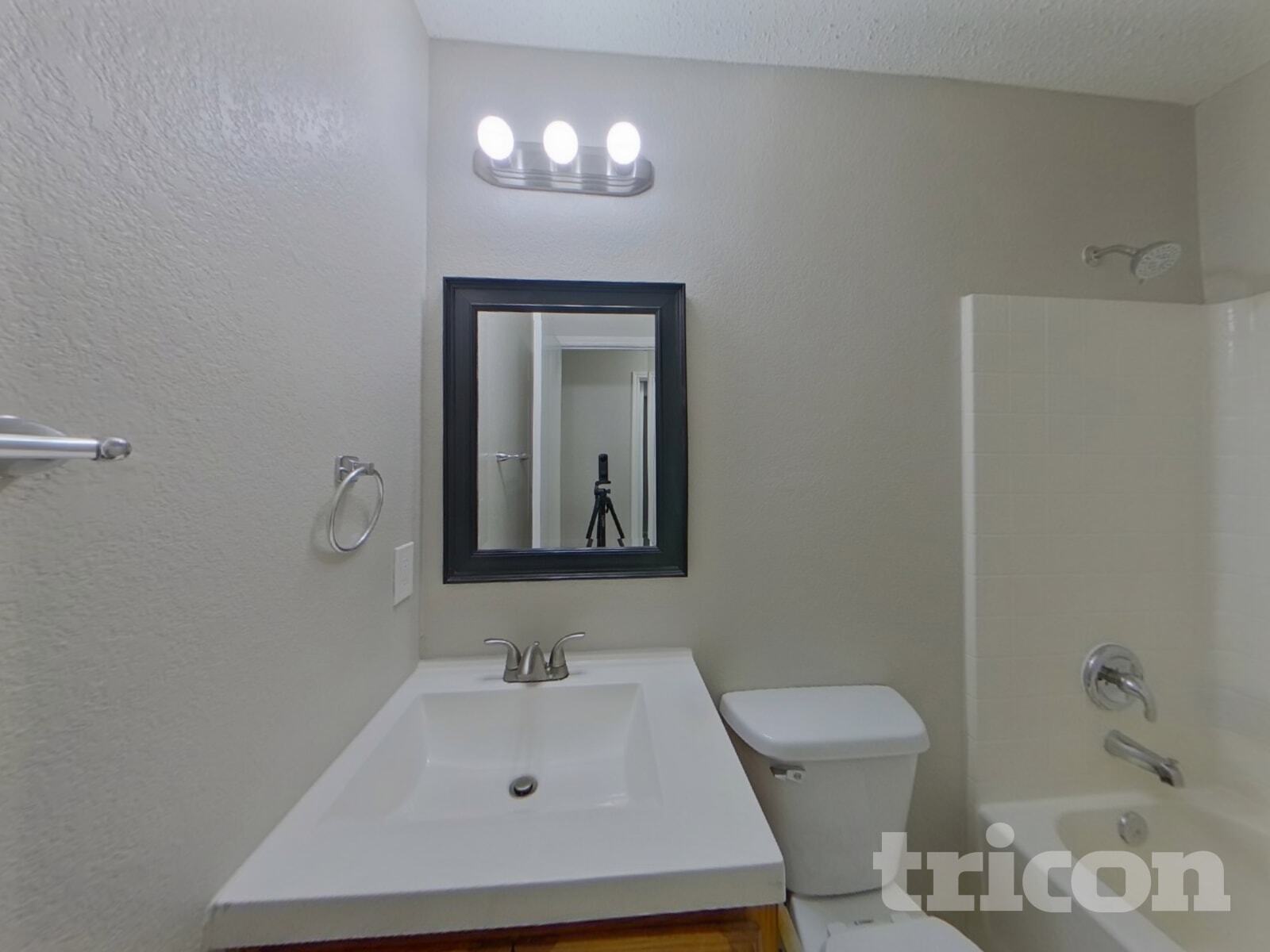 Building Photo - 2983 Celian Dr