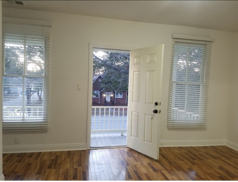 Building Photo - 259 Chautauqua Ave