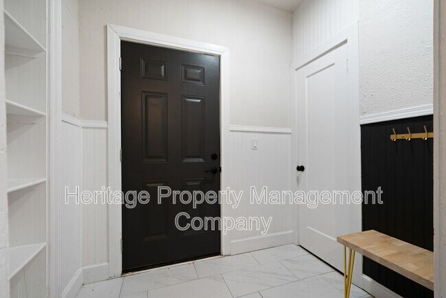 Building Photo - 603 E Evergreen St