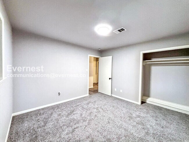 Building Photo - PROMO: Get $500 off the first month’s rent when you sign the lease today!! / Spacious Home with G...