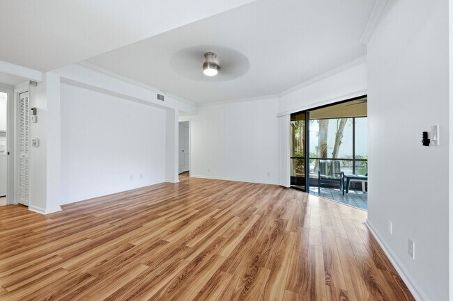 Building Photo - 101 Waterview Dr