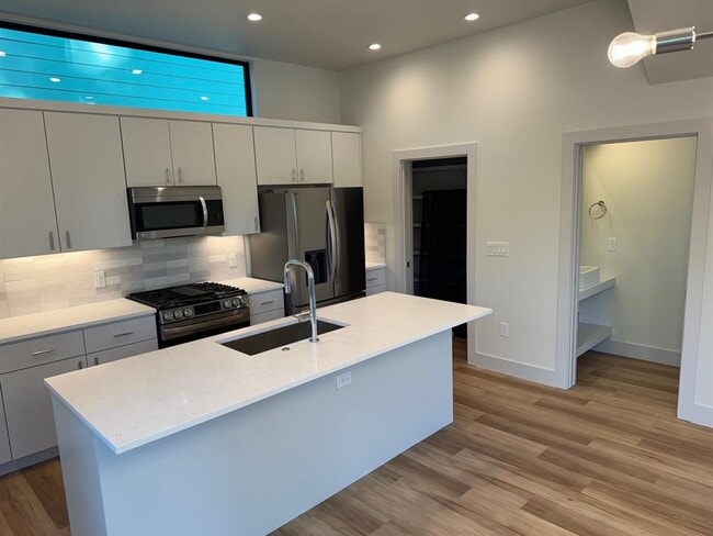 Building Photo - 1133 Walton Ln