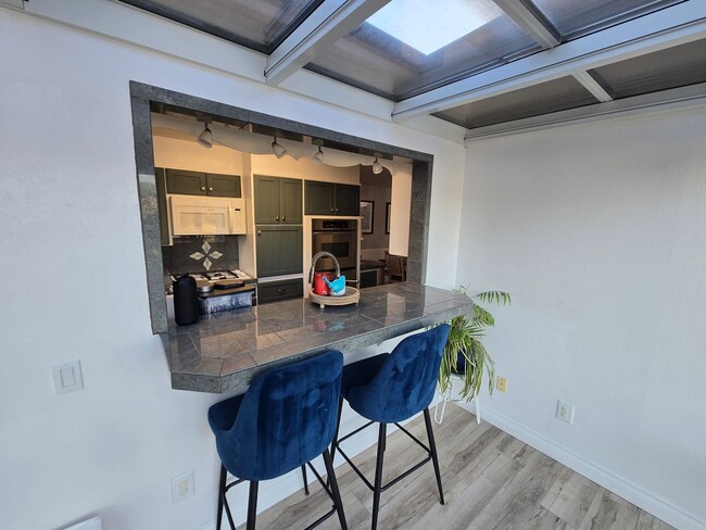 Building Photo - Stunning 4BR/2BA Fortuna home in quiet nei...