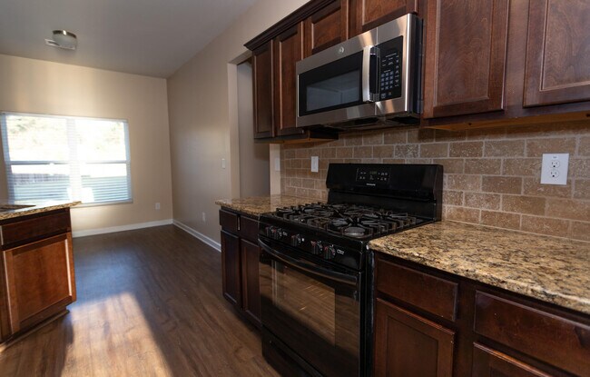 Building Photo - 4632 Southwind Rd