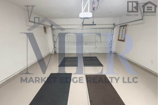 Building Photo - 2Bed/2Bath Furnished Condo in Superstition Springs -- Golf Course Views! -- 2 Car Garage!