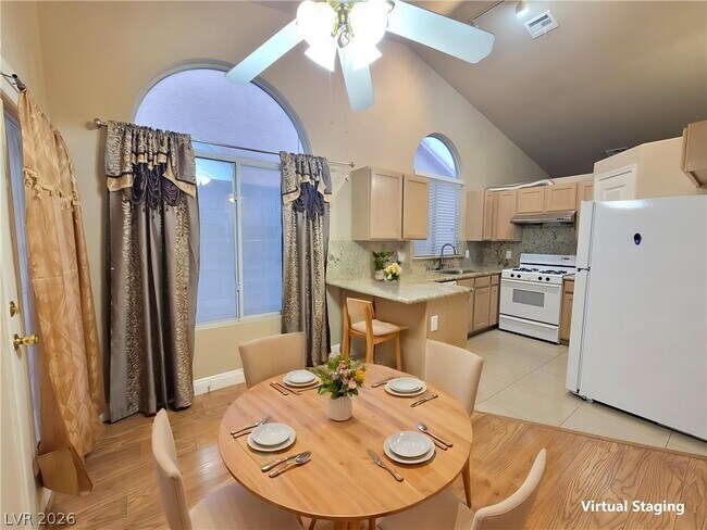 Building Photo - 8217 Broward Ln