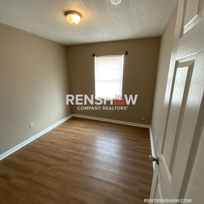 Building Photo - 1401 Meeks St