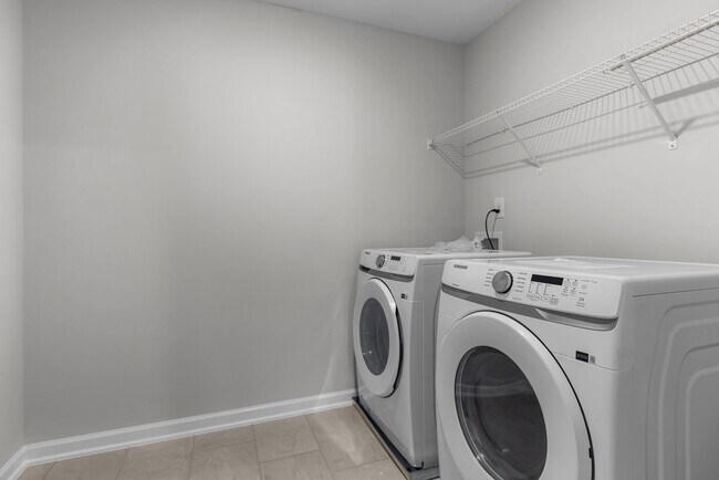 Building Photo - 2408 McKenzie Ridge Ln