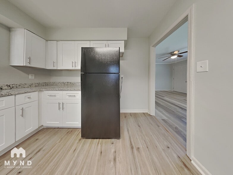 Building Photo - 3400 Pine Meadow Dr