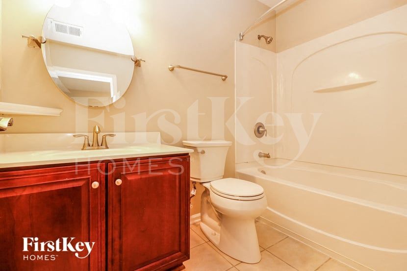 Building Photo - 577 Delafield Dr