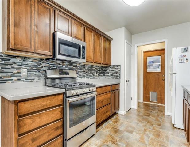 Building Photo - 1310 Kingsbridge Dr