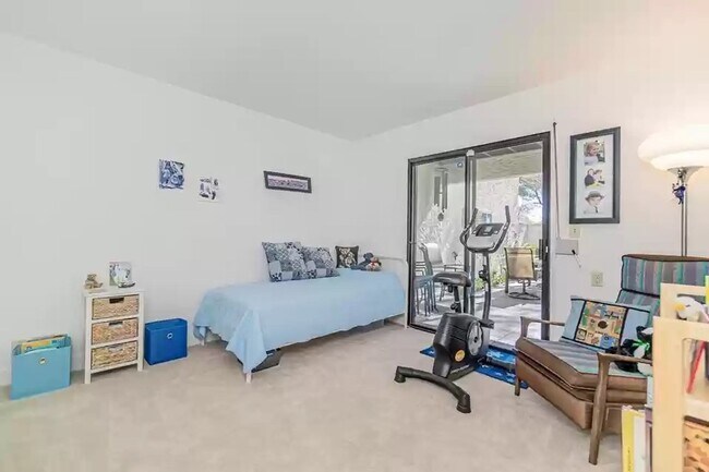 Building Photo - 861 Lake Terrace Cir