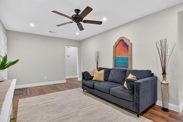 Building Photo - 3513 Sheridon Dr