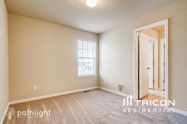 Building Photo - 161 N Newbern Way