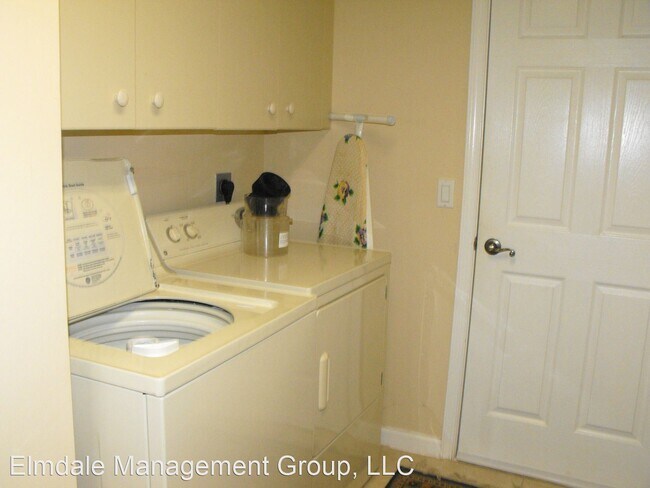 Building Photo - 2 br, 2 bath House - 2135 South Maiden Lane