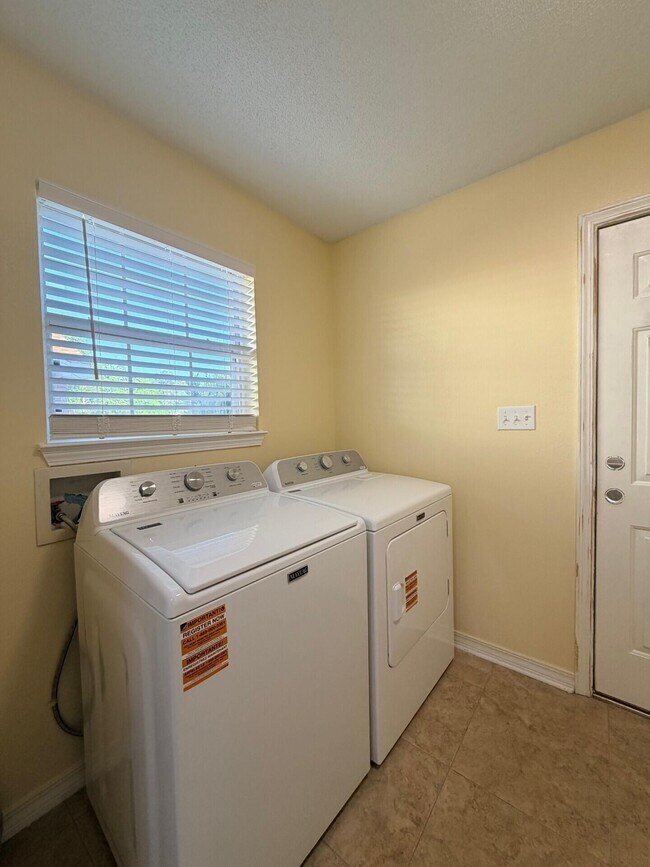 Building Photo - 6952 Cotton Boll Ln