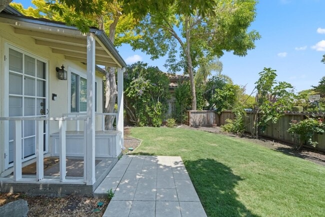 Building Photo - 3172 Morris Dr