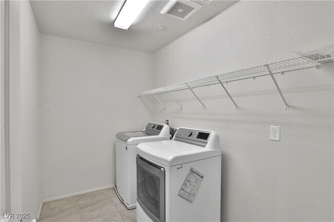 Building Photo - 3173 Arco Ave