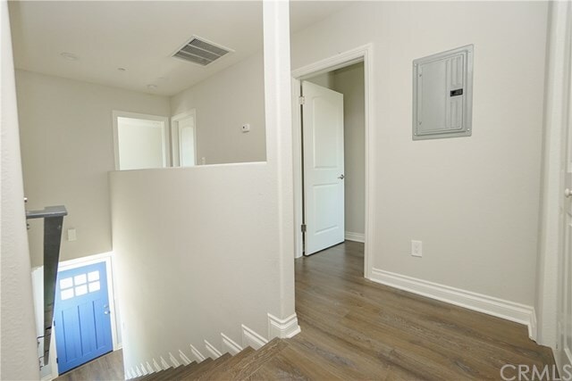 Building Photo - 1229 E 45th St