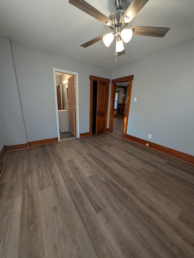 Building Photo - 2215 SW Hazelton Ct